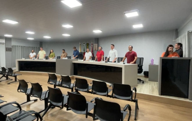 Câmara discute projetos sobre limpeza de terrenos e criação de ponto de táxi rotativo